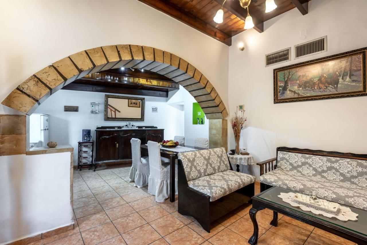 Aroni Cretan comfortable house - Hamam suites Aroni Extérieur photo